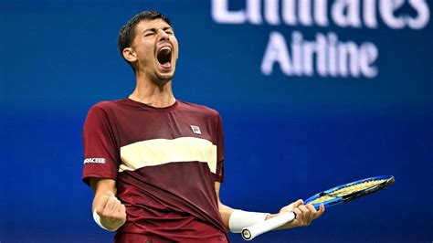 Alexei Popyrin powers into US Open third round against Novak .